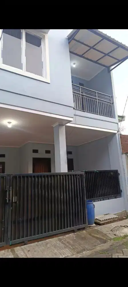 Rumah 2 lantai murah cakep siap huni di perumahan sari bumi