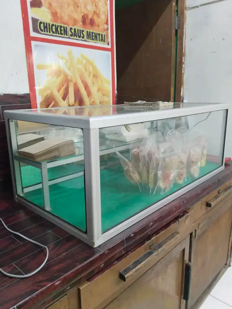 Etalase serbaguna. Etalase kaca  etalase jualan