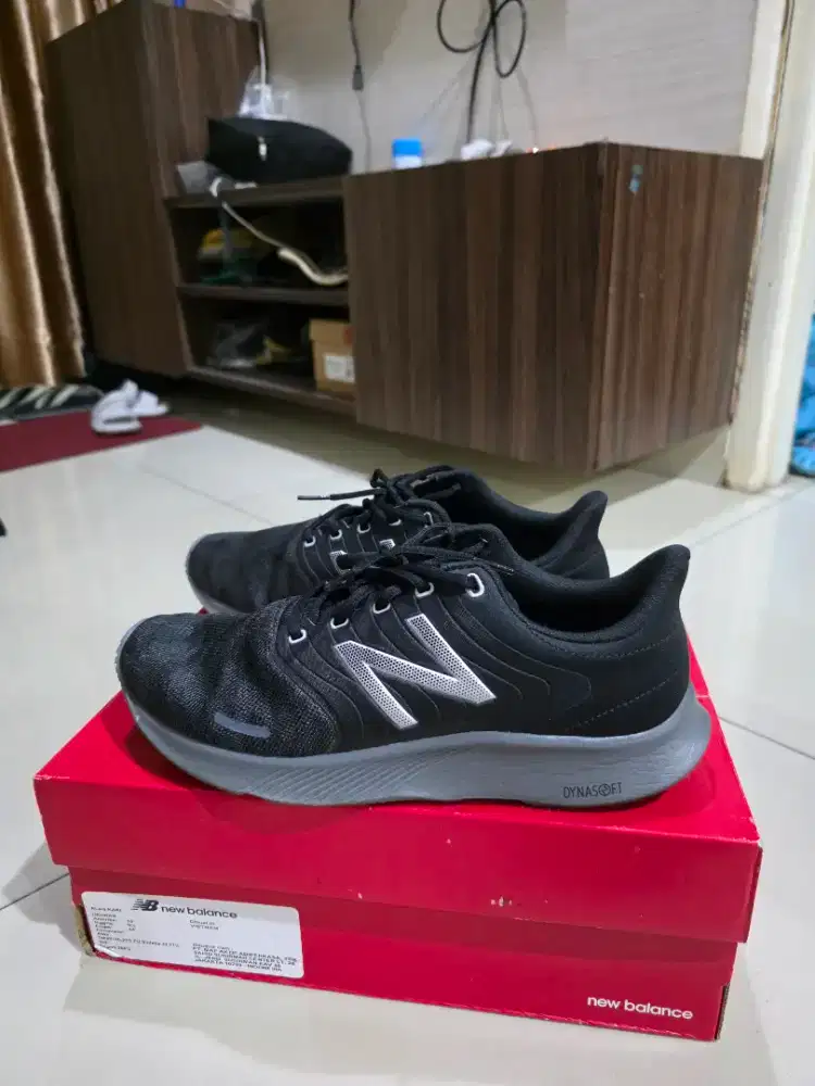 Sepatu New Balance Uk.10
