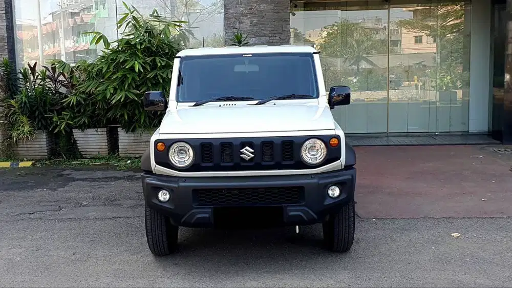 Suzuki Jimny 1.5 4x4 3 Door AT Putih 2025 Gress Like New Low Km Record