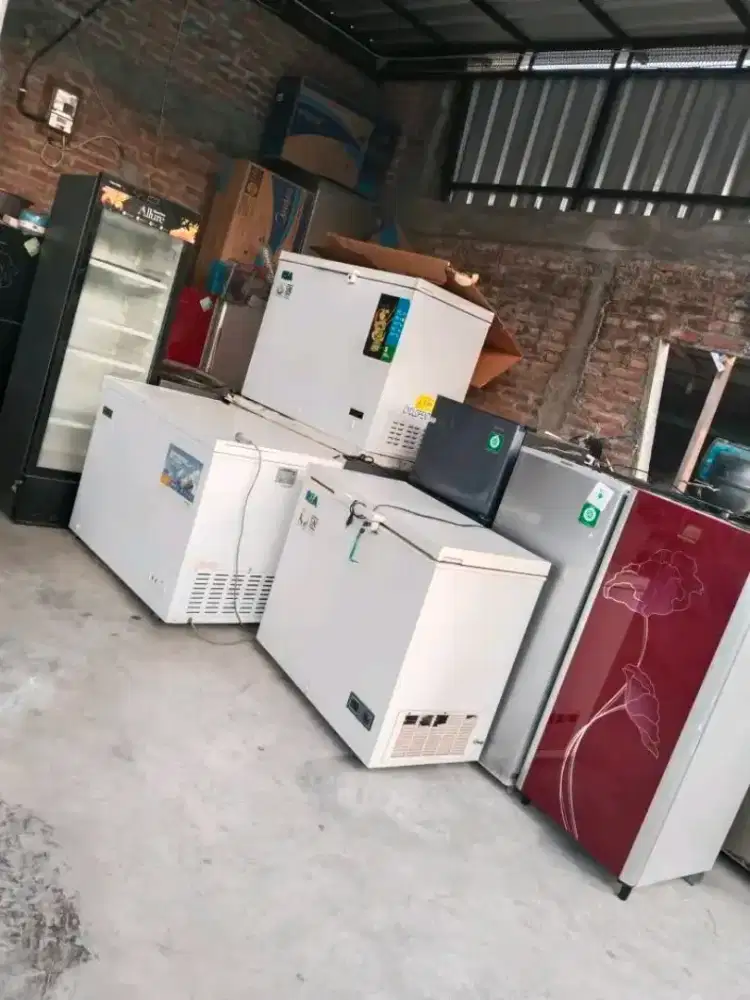 TERIMA ELEKTRONIK BEKAS/RUSAK AC,KULKAS, SHOWCASE, FREEZER BOX, DLL