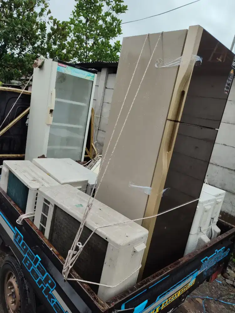 TERIMA ELEKTRONIK BEKAS/RUSAK AC,KULKAS, SHOWCASE, FREEZER BOX, DLL