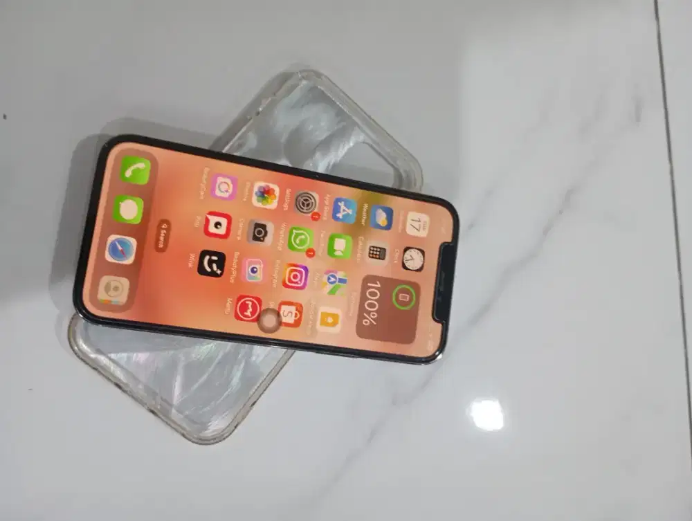 iPhone 12 Pro 256gb mulus istimewa BH 83 resmi ibox indonesia