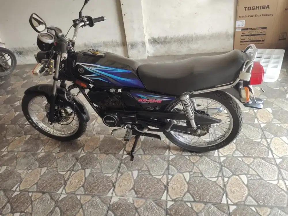 RX king 2005 hitam list biru