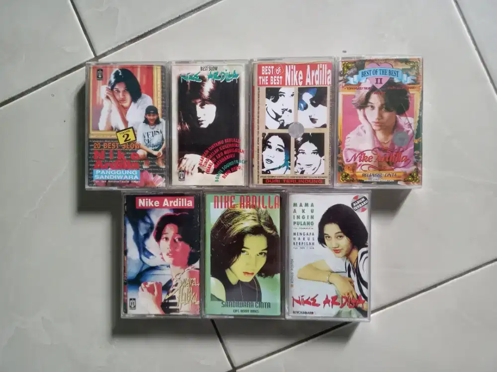 Kaset Pita Album The Best Of & Album Nike Ardilla Original