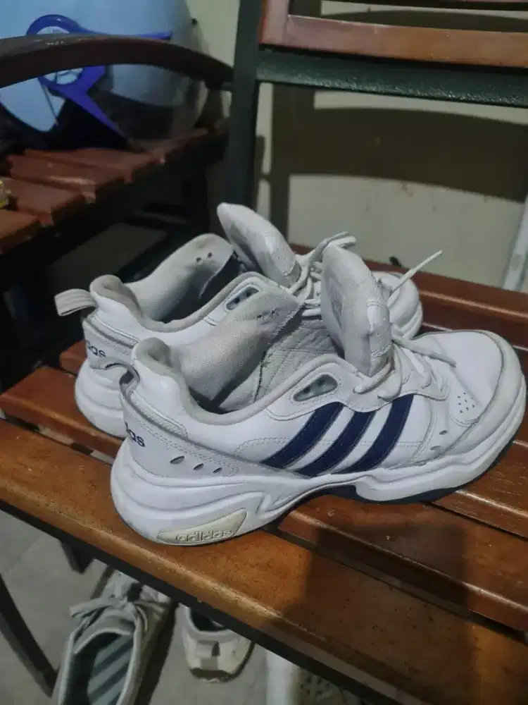 ADIDAS GANTENG 43