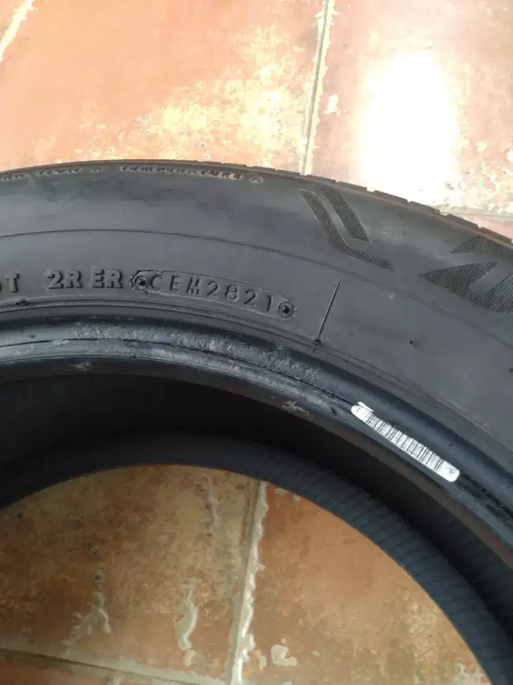 Ban Bridgestone alenza 215/60/17