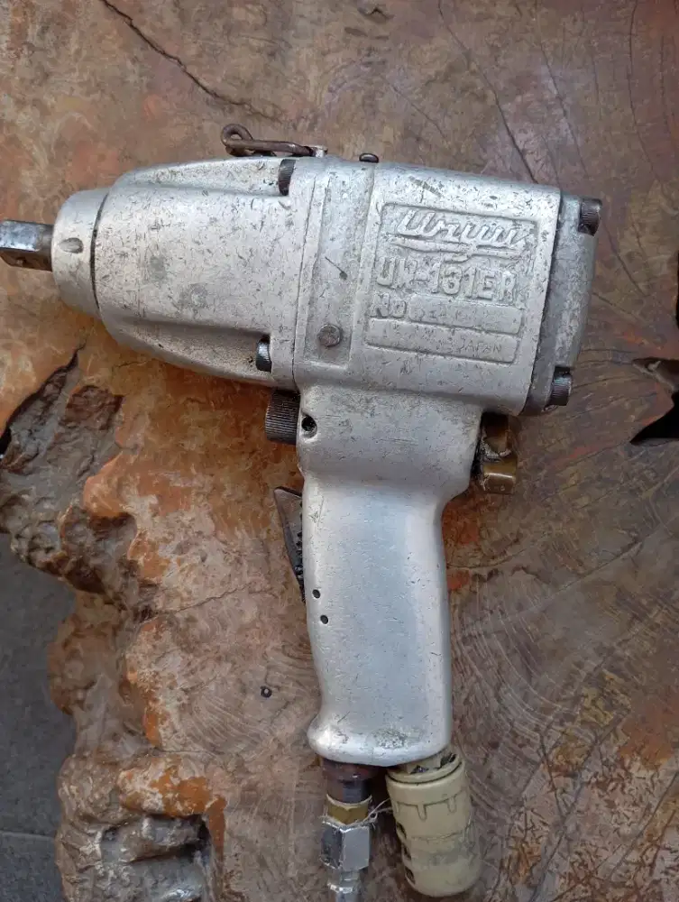 Dijual impact wrench merk URYU UW-13ER bekas
