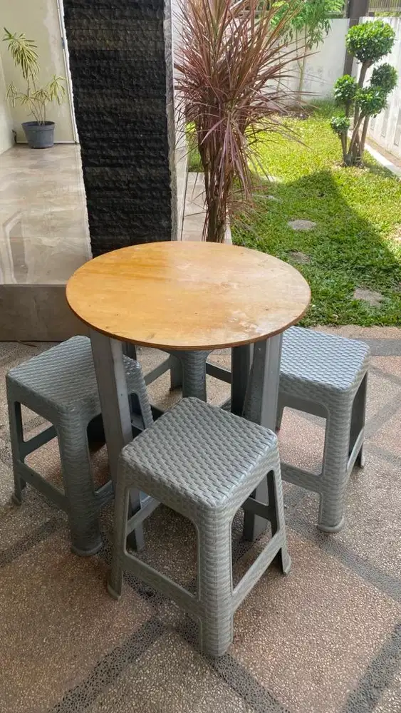 Meja santai untuk jualan