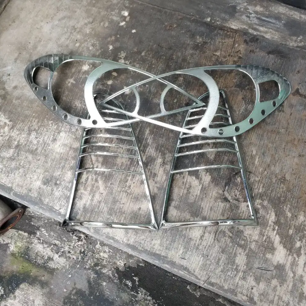 Lis Headlamp Stoplamp Innova Lama