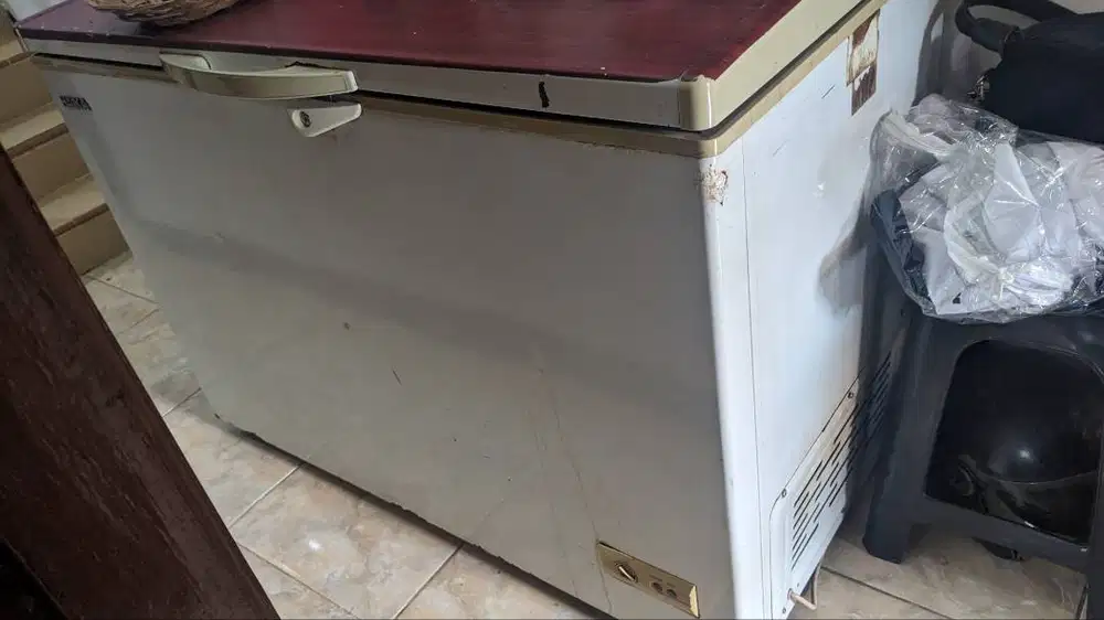 Jual freezer bekas