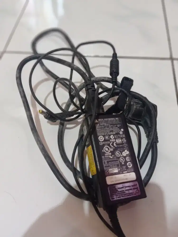 Charger Ori Laptop ( HP, Toshiba dan Acer )