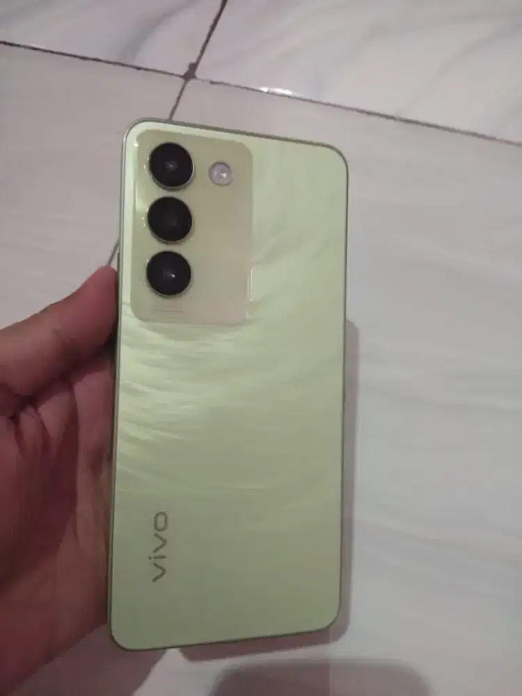 Vivo Y100 4G ram 8 like new