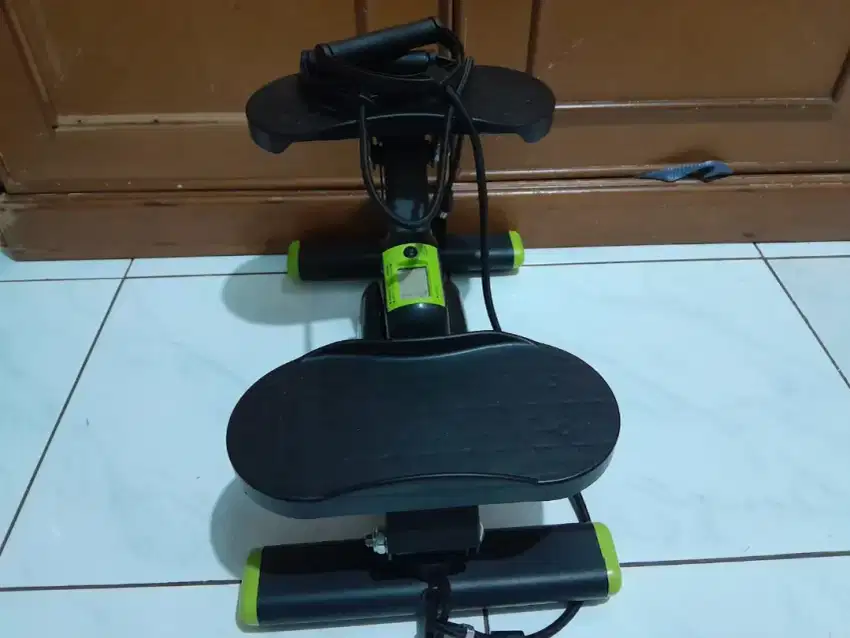 V stepper walker , mini side stepper