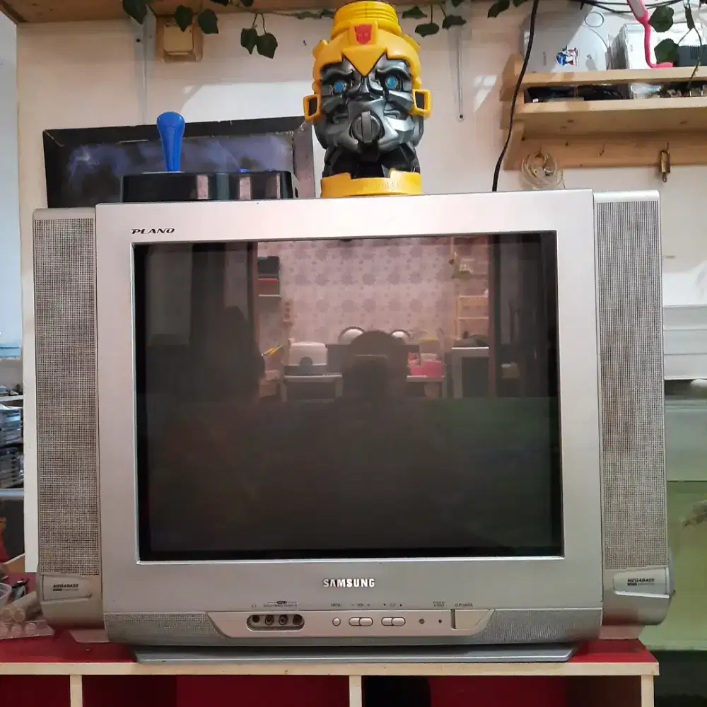 TV Tabung Televisi Flat Samsung 21 inc Mega Bass