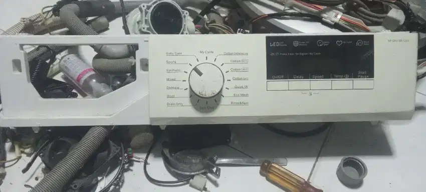 modul mesinn cuci front loading merk MIDEA
