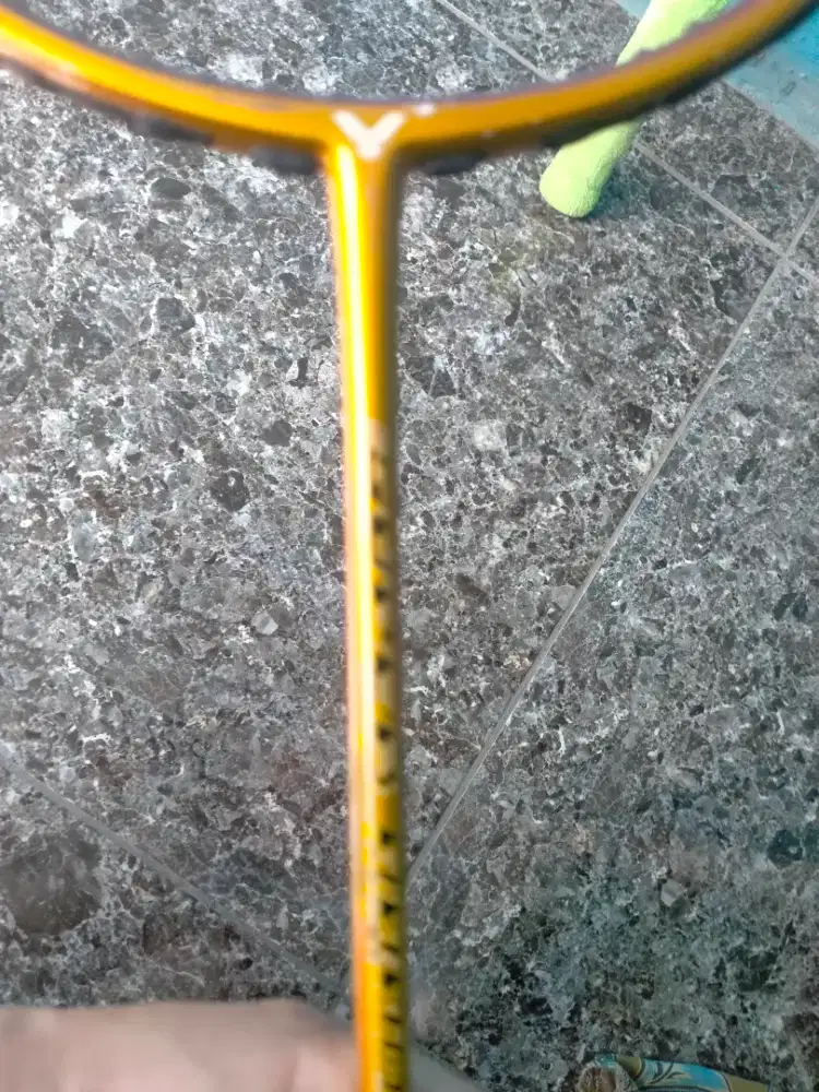 Di jual cepat raket viktor super nano legend dan tas badminton