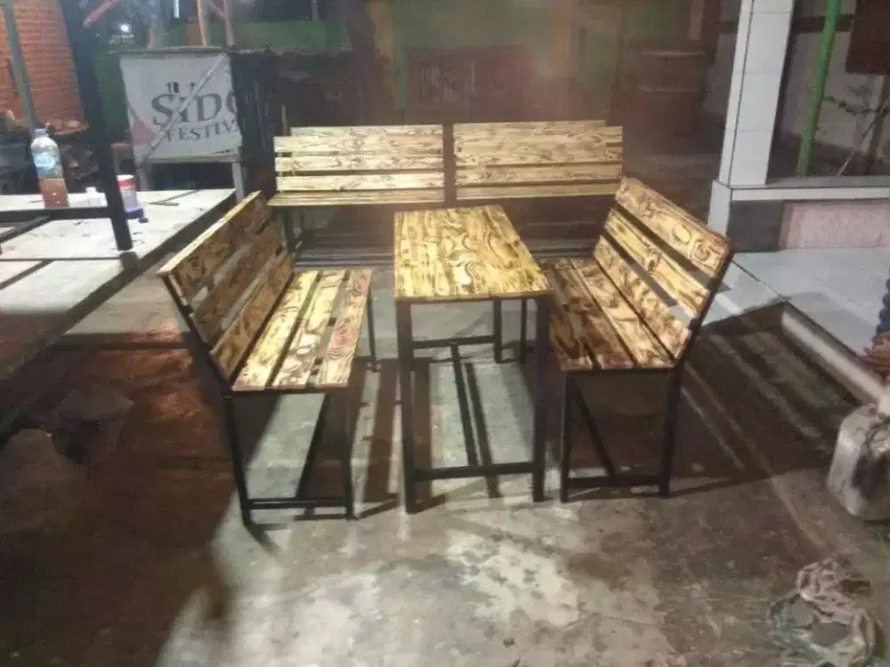 Meja kursi cafe dan warkop