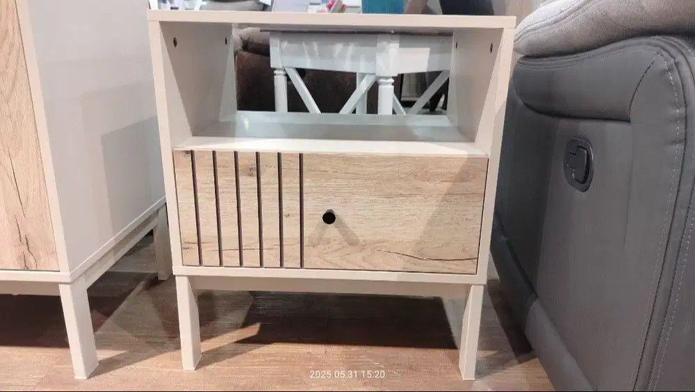 End Table JAVIER SCANDIA