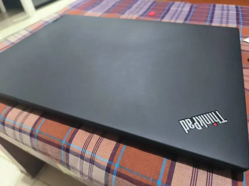 Thinkpad T14 Gen 4 plus, i7 1355u, 16GB DDR5, 512GB SSD