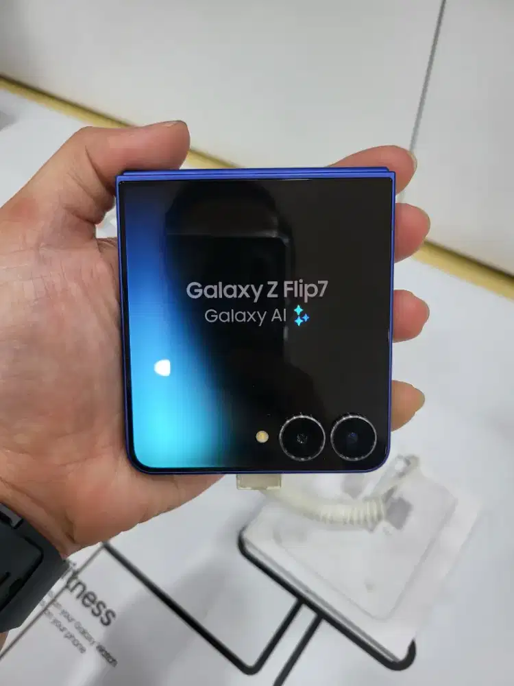 Galaxy Z Flip 7 Paling murah bergaransi resmi