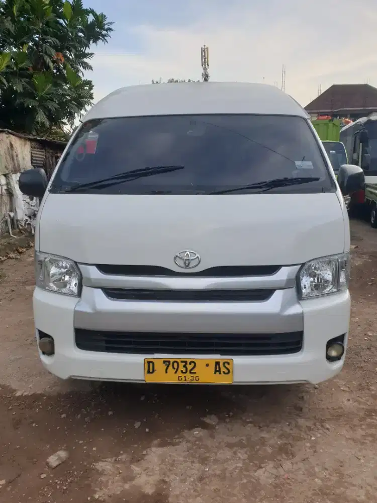Toyota HIACE COMUTER THN 2019