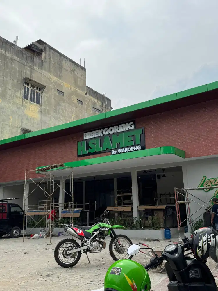 Huruf Timbul Akrilik Berlampu