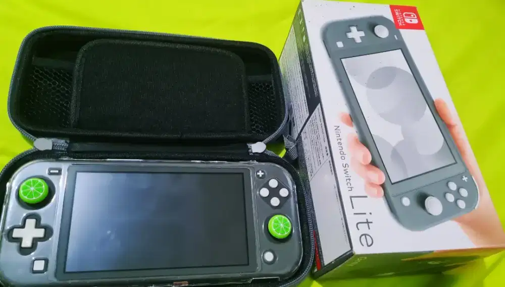 Nintendo Switch Lite like New Mulus 98% 128.. baca deskripsi