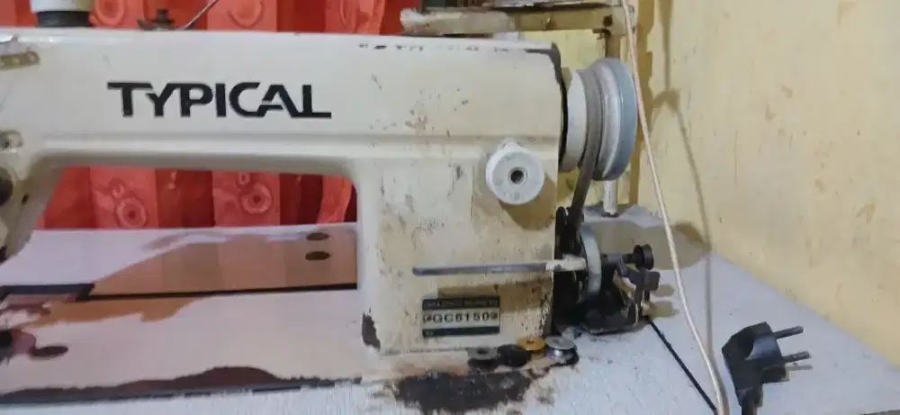 Mesin jahit TYPICAL GC6150 murmer