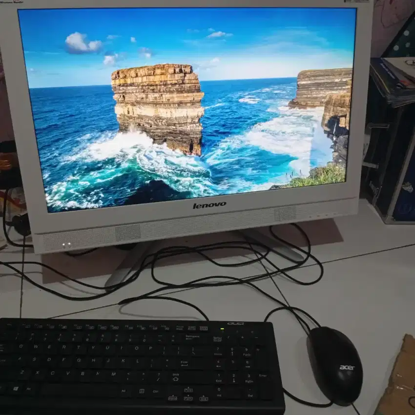 Komputer All In One (AIO) Core i3 tinggal pake