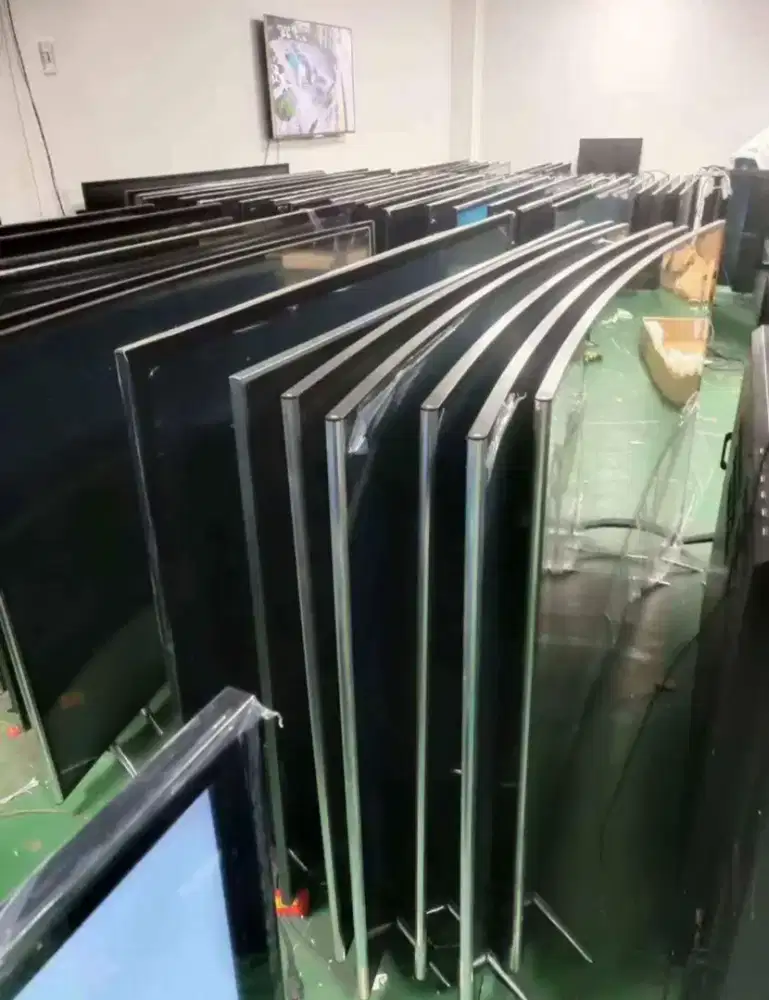 Menerima barang tidak terpakai yg di gudang.