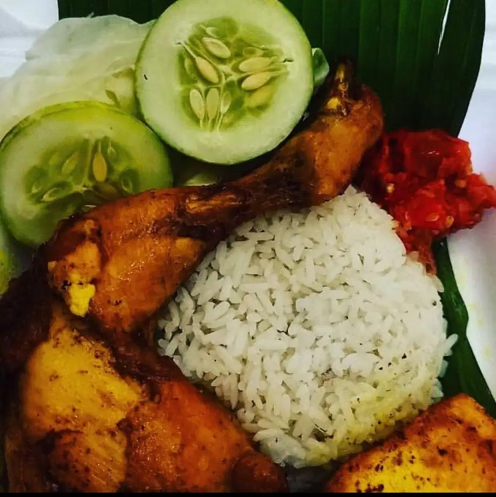 Nasi ayam bakar/goreng