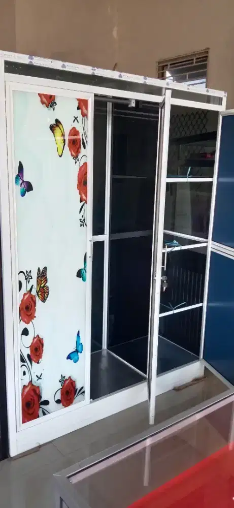 Lemari Pakaian Aluminium 3 Pintu
