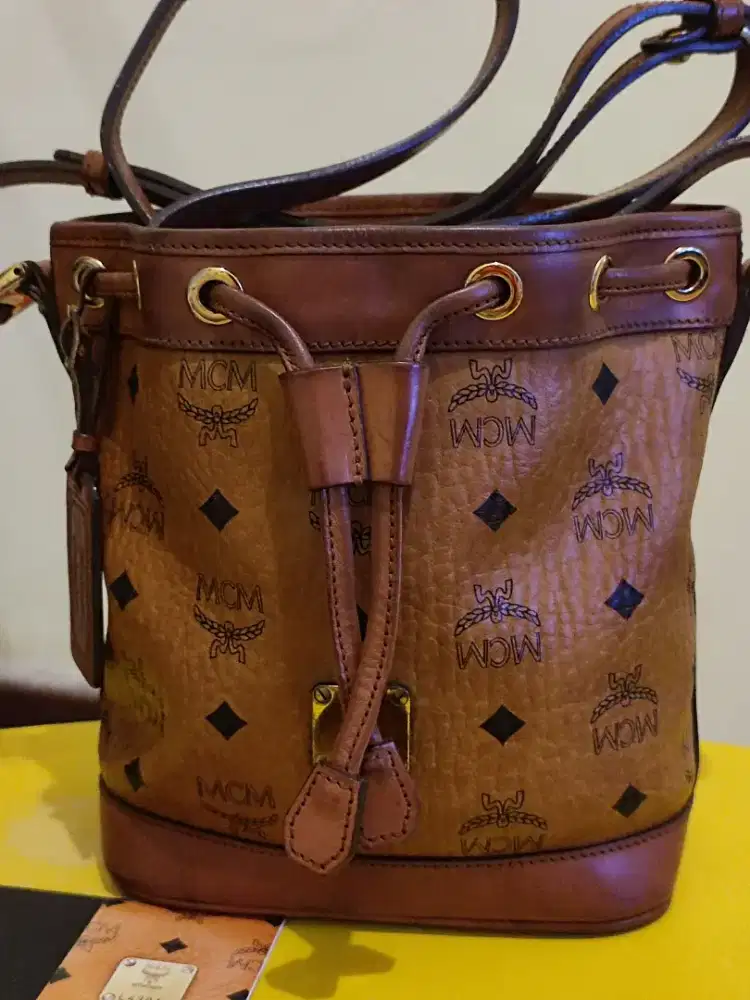 MCM Bucket mini authentic