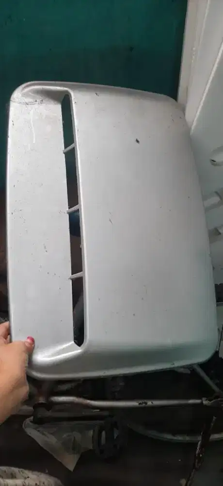 Asesoris kap mobil mulus