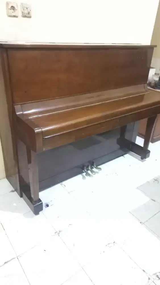 Piano Yamaha U1 wrn coklat.nippon gakki.impor Japan