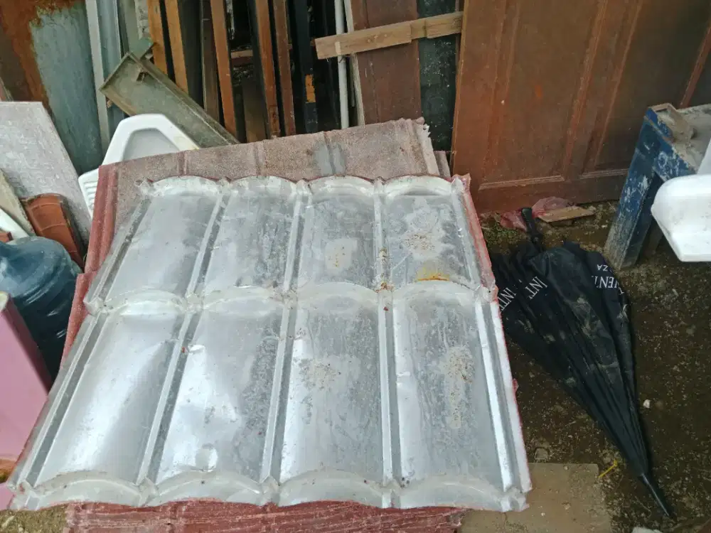 Genteng metal pasir 81×86 bekas