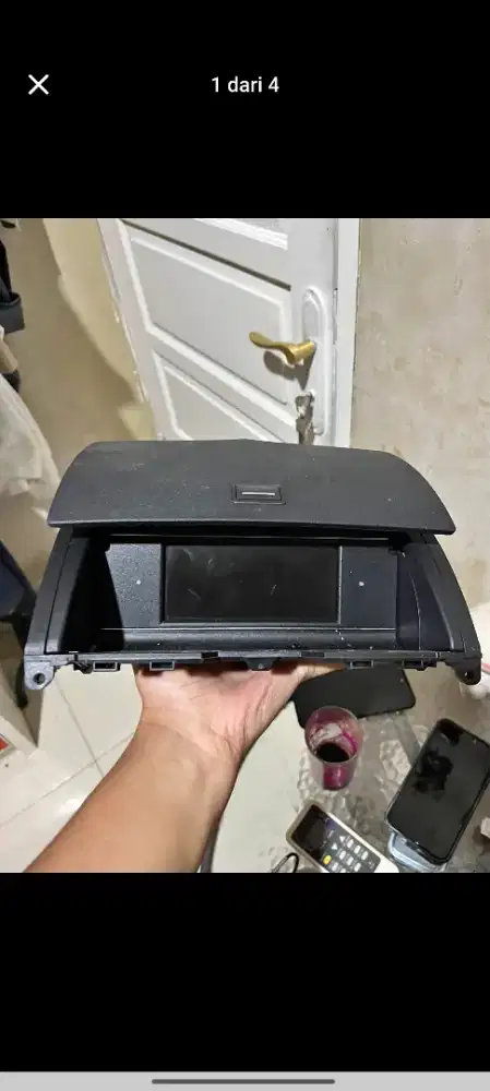 Anzeige / MONITOR ENTRY LCD HEAD UNIT MERCCEDES BENZ C200 W204 ZDE