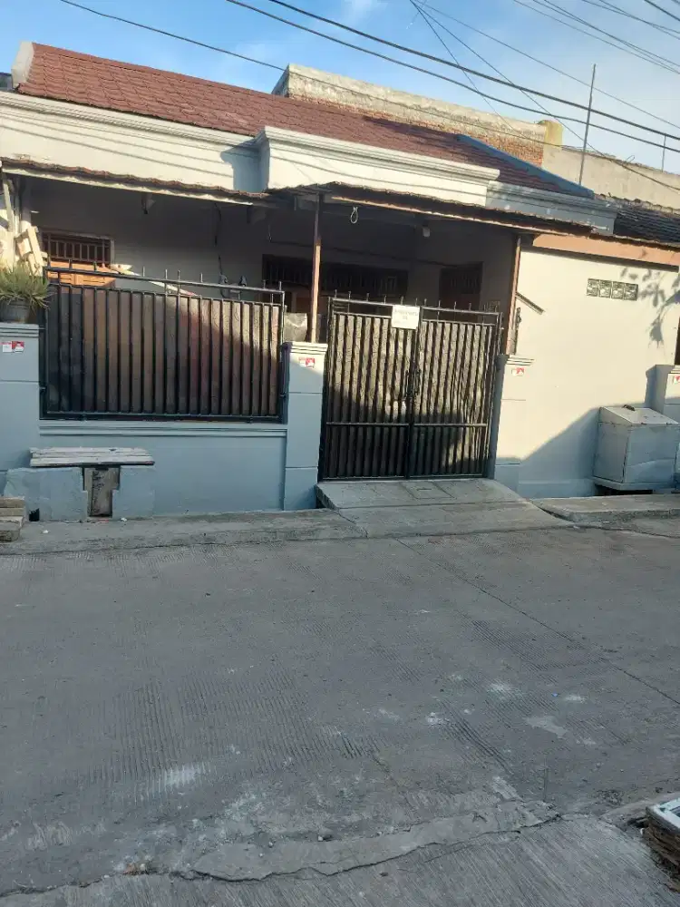 Rumah ini dikontrakan
