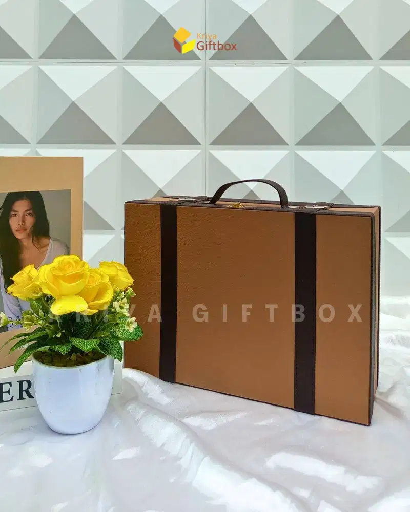 Box Hampers Model Koper Untuk Packaging Souvenir Acara Ulangtahun Anak