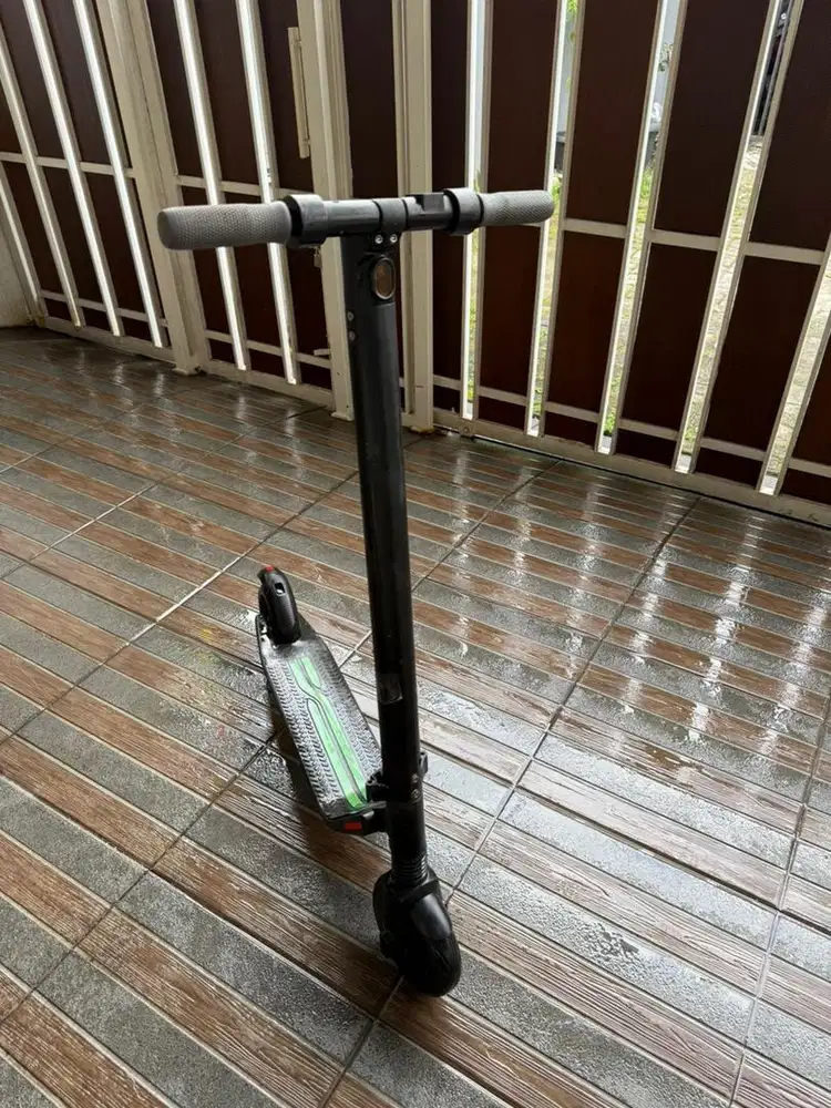 Skuter Scooter Ninebot Segway ES4 Second