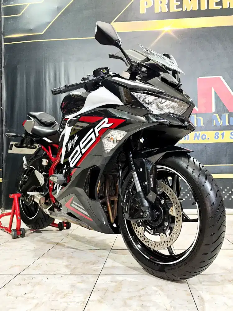Zx25R ABS Qs 4cilinder KM.2rb Pearl White super.Anugerah motor rungkut