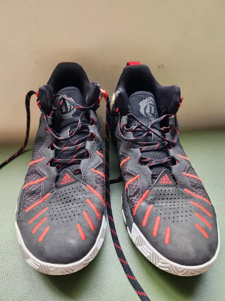 SEPATU BASKET PRIA UKURAN [43-44]