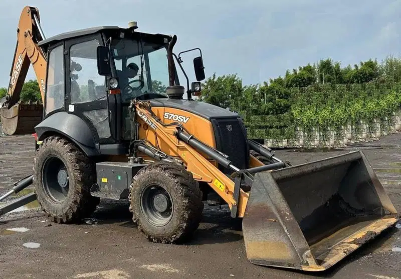 Dijual Backhoe Loader Case 570SV tahun 2022