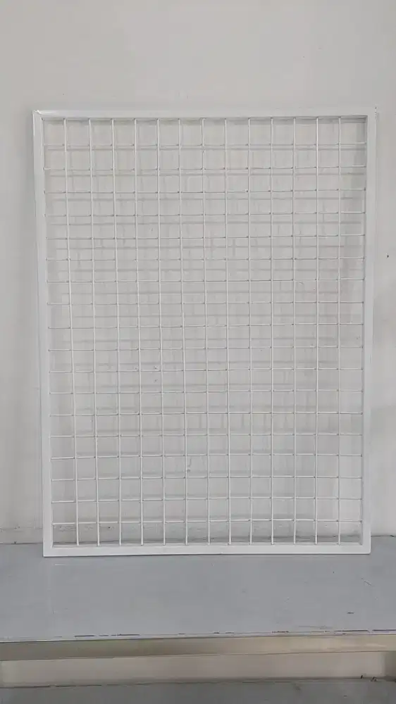 Wiremesh uk.75x100 cm Coating Putih