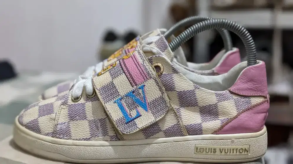 Sepatu lv ladies size 36 insole 22,5cm (Preloved)