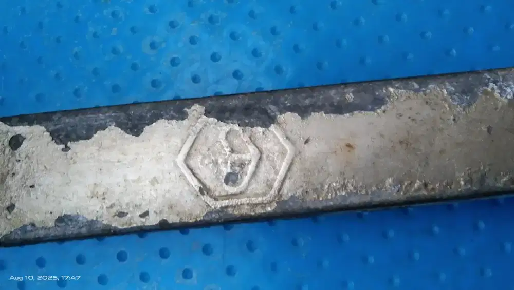 Dudukan Ban Serep Vespa