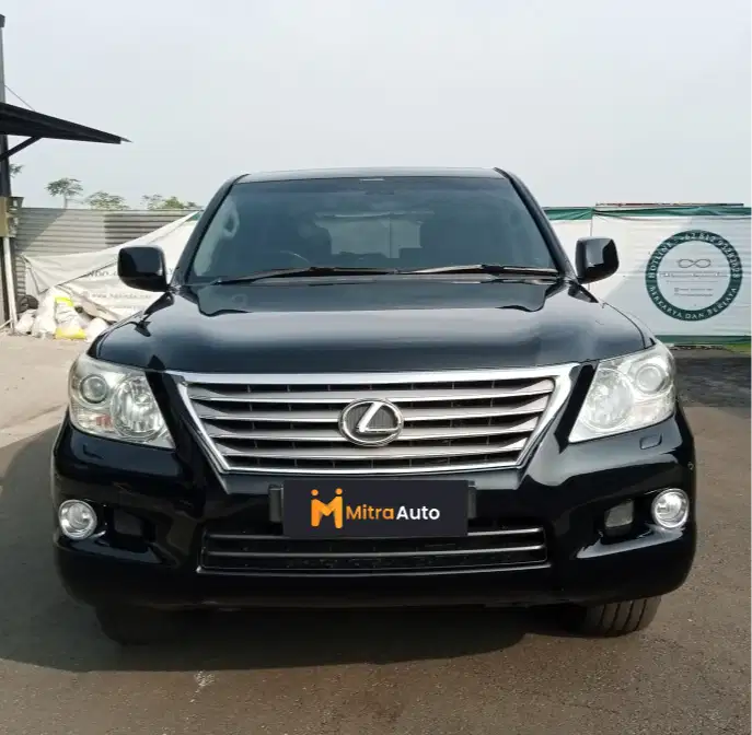 Lexus LX 570 AT 2010