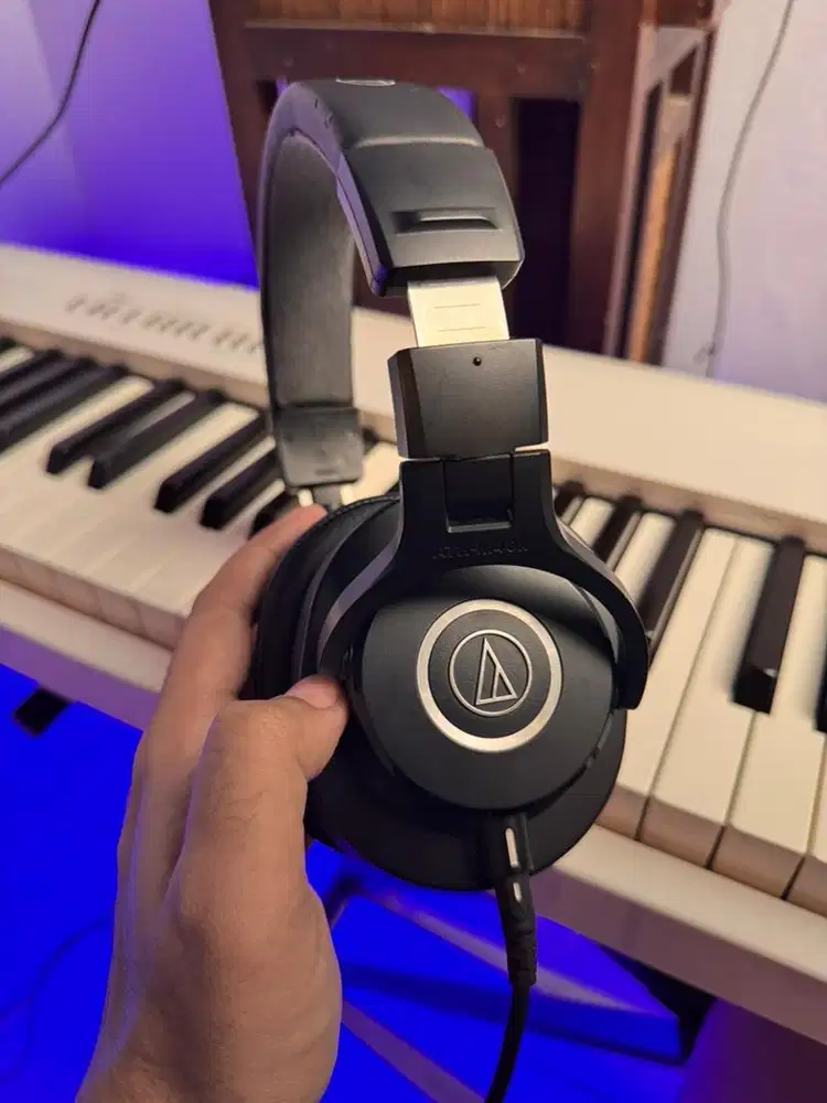 Headphone audio technica m40x