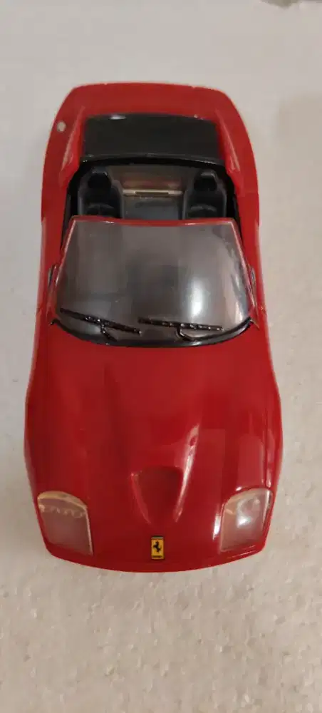 Hot Wheels Shell V-Power Ferrari Super America 1/38